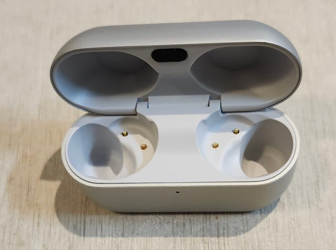 az100 ケース+片耳(右) シルバー