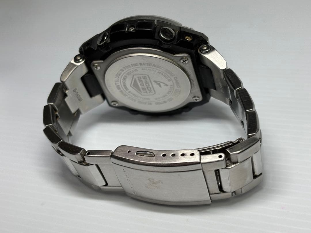 美品❗️CASIO・G-SHOCK・GST-W110D-1AJF・電波ソーラー