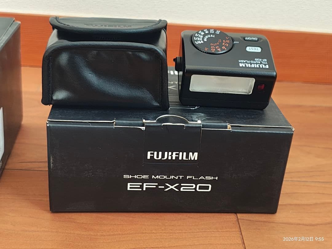 FUJIFILM X20 シルバー 本体と付属品