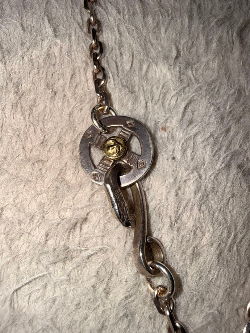 ゴローズ　上銀特大フェザー　右向き