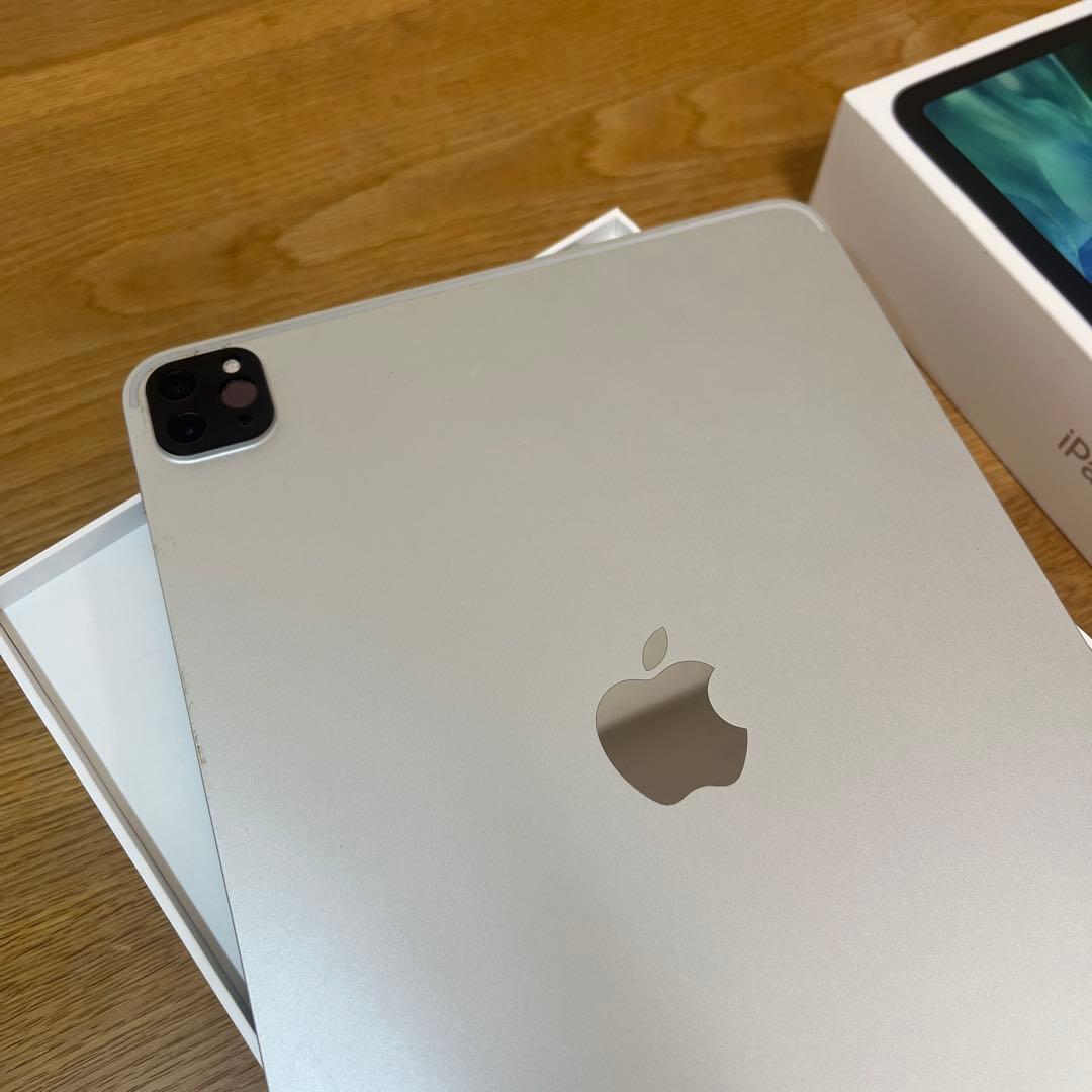 Apple iPad Pro 11インチ 第二世代　シルバー
