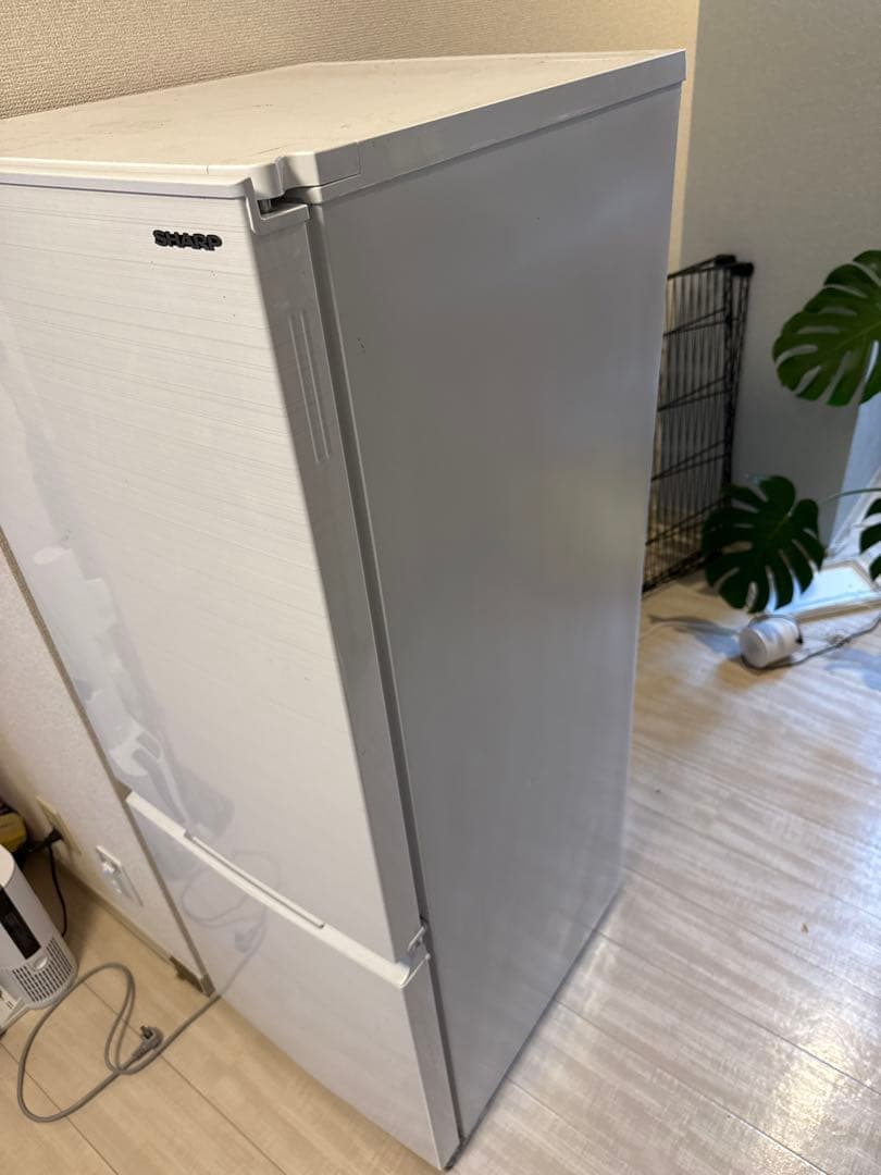 Sharp SJ-D18G-W冷蔵庫 (179L)