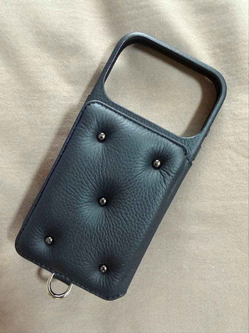 デミュウ　iPhone17Pro ケース