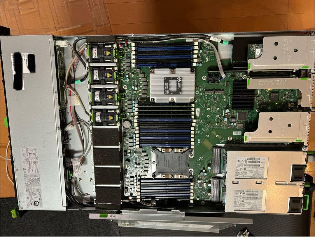 PRIMERGY RX2530 M4 1Uラックマウントサーバー