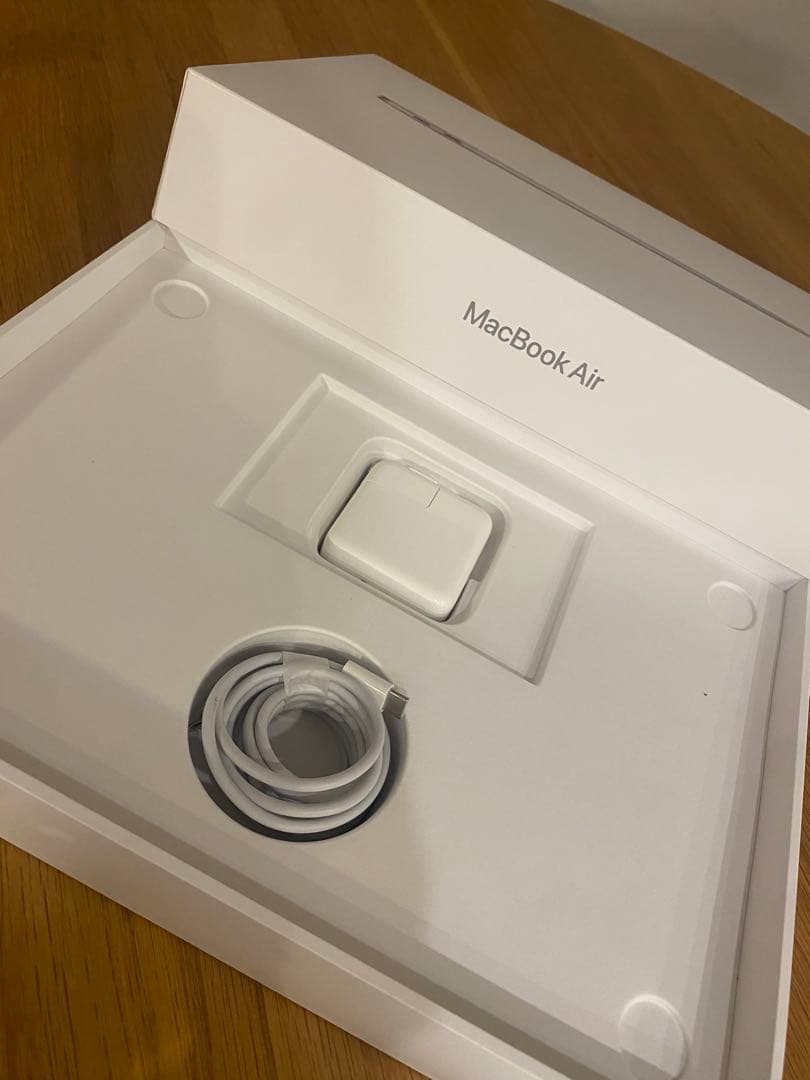 【美品 充放電16回】MacBook Air シルバー 2020年