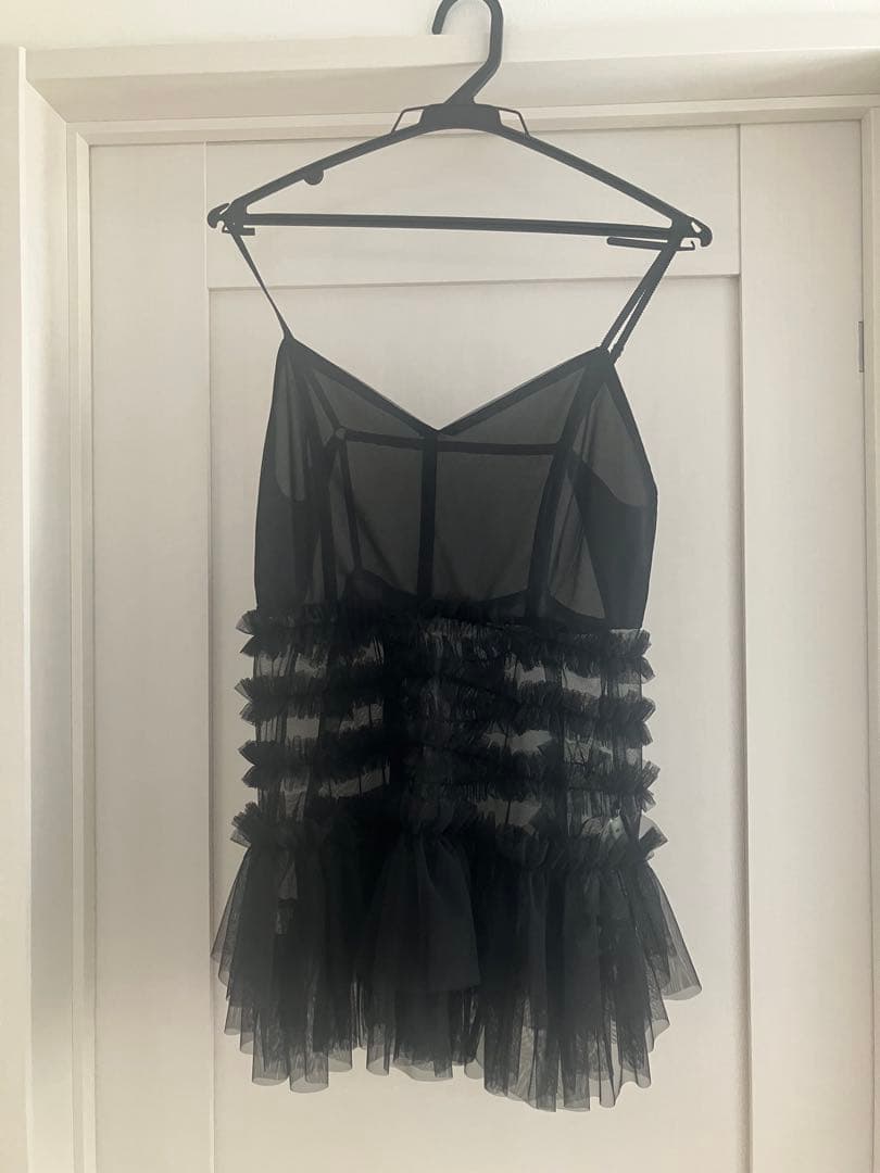 トップス BLACK TULLE RAFFLE CAMI TOP