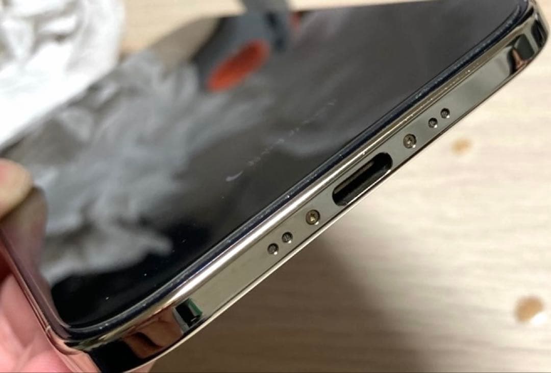 【美品】iPhone air 256GB ライトゴールド　casefinite