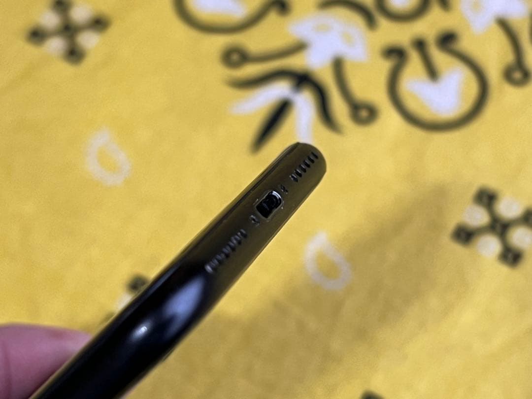 iPhone SE 第2世代 128GB ブラック SIMフリー