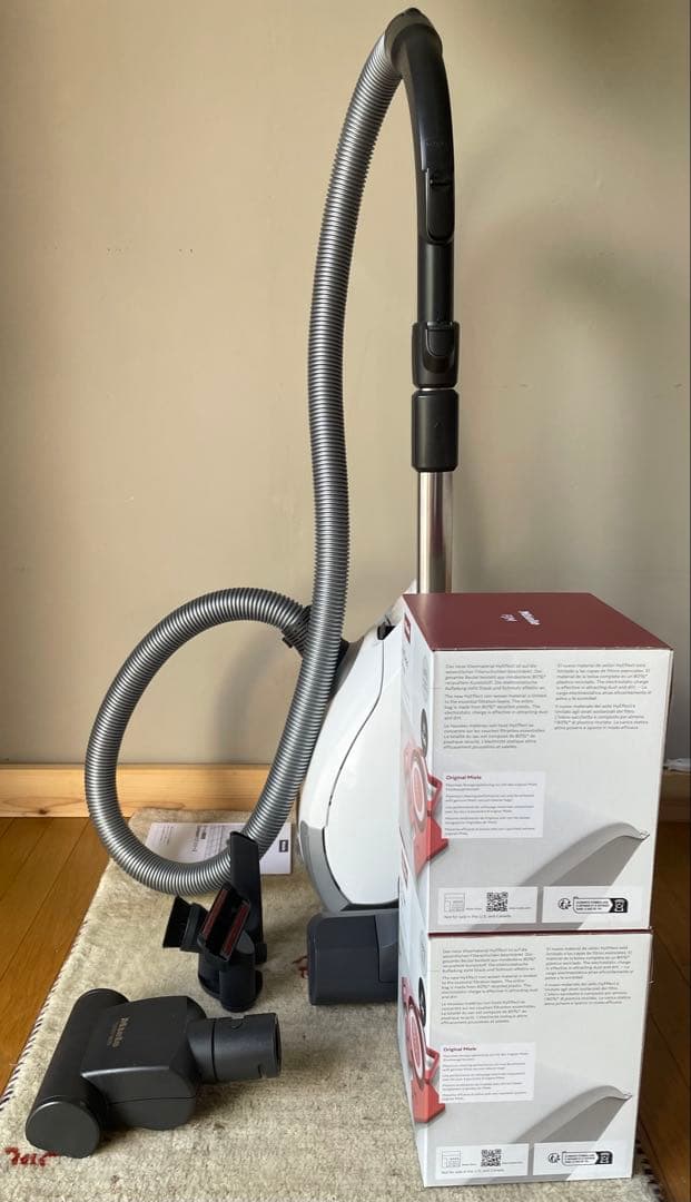 本日限定価格⭐︎ミーレ掃除機Compact C1シリーズ