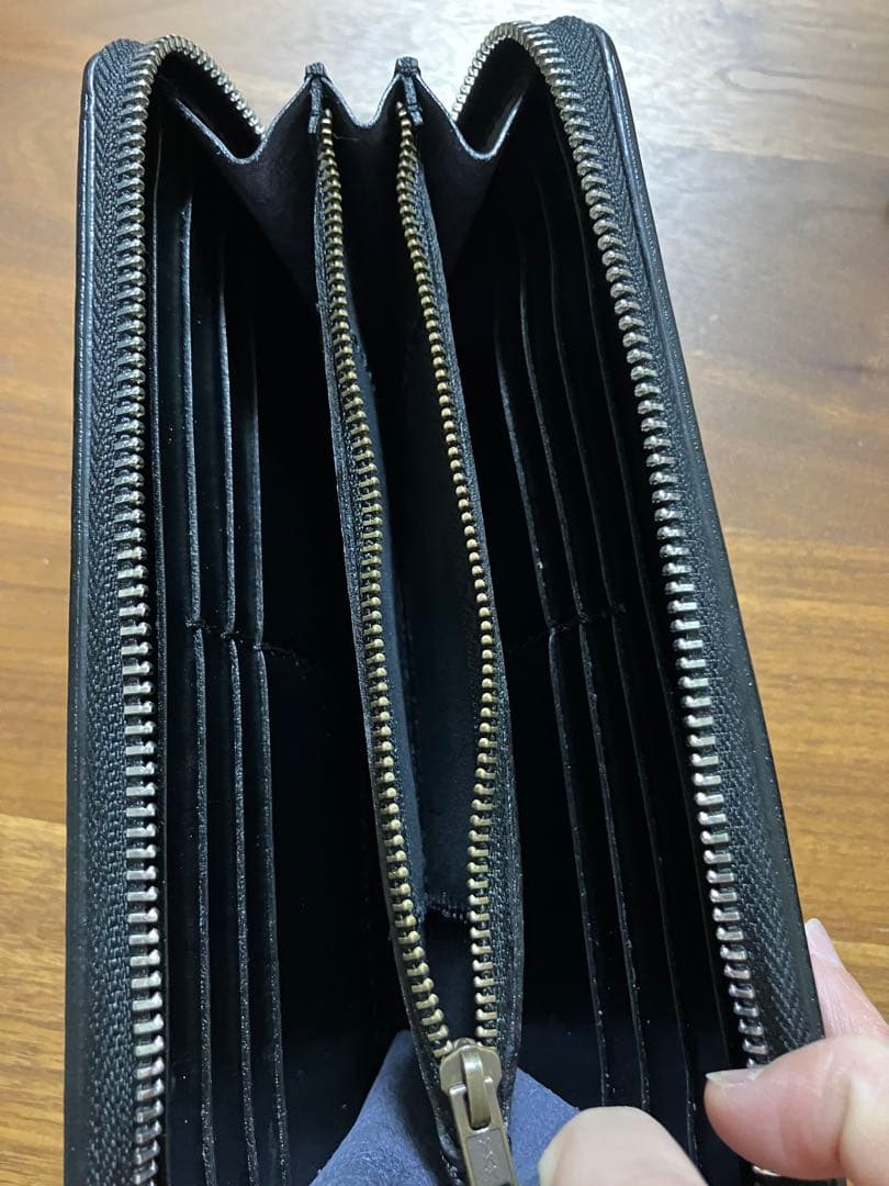 MAMA KIN’カービング長財布