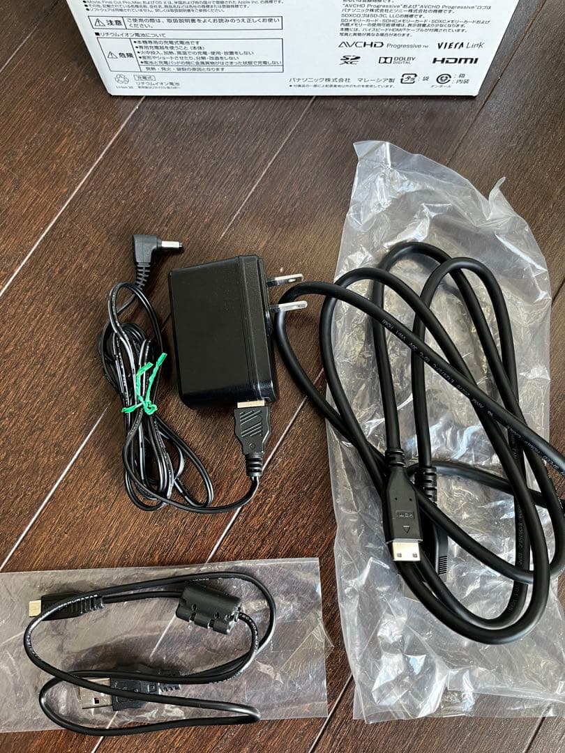 パナソニックデジタルビデオカメラ　ワイプ撮り+バッテリー、ケース付