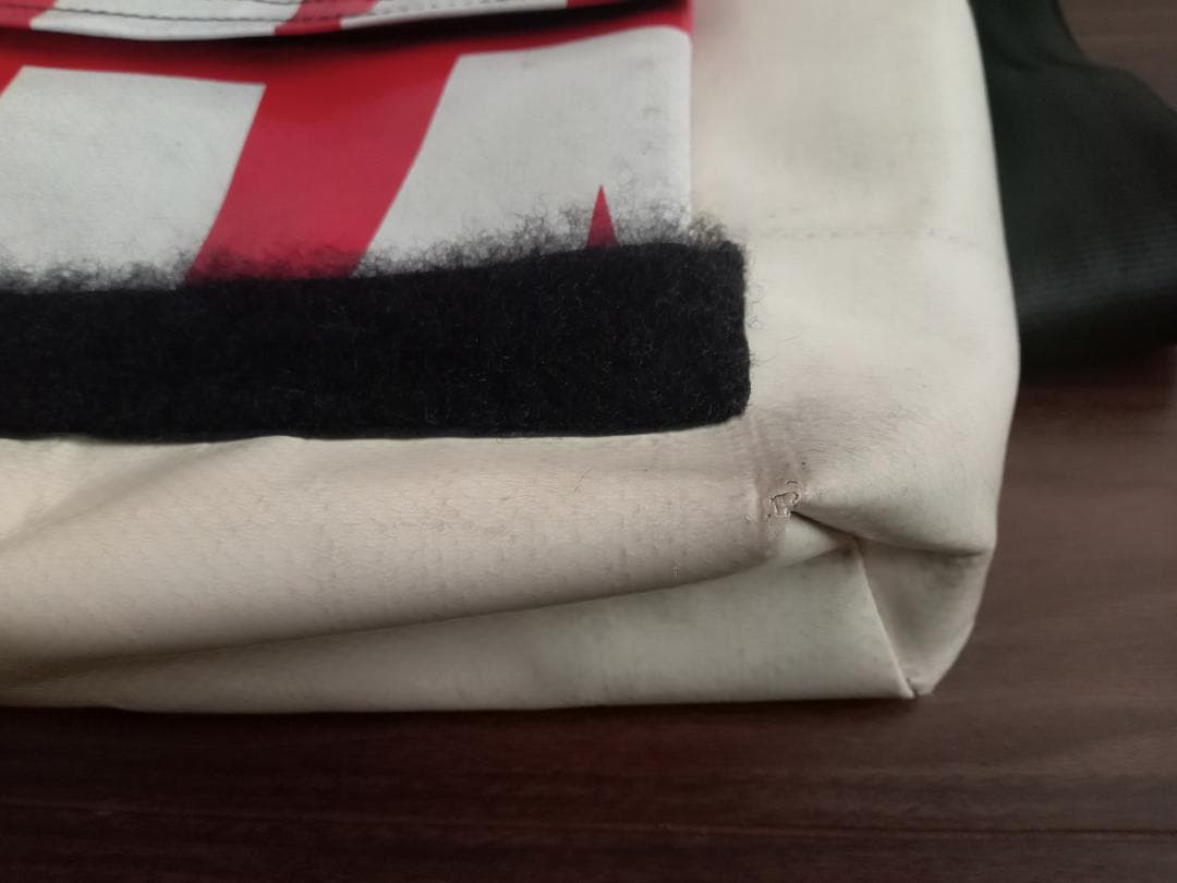 FREITAG メッセンジャーバッグ ホワイト/レッド