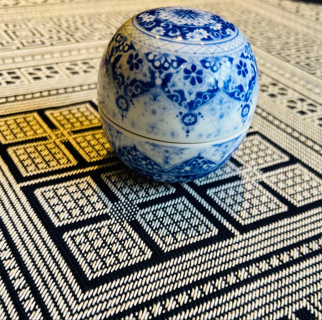 橋本よしこさん作　蓋もの　あのおばちゃん！