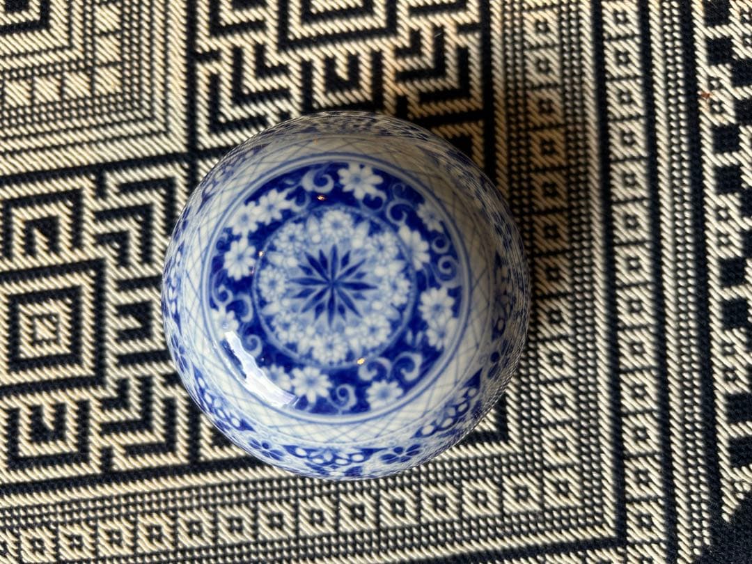 橋本よしこさん作　蓋もの　あのおばちゃん！