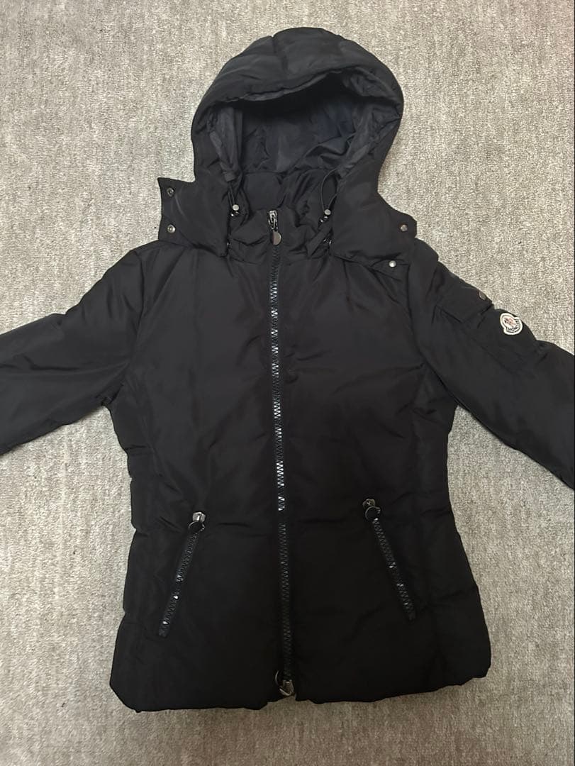 モンクレール　レディース　ダウンジャケット　ブラック　サイズ2