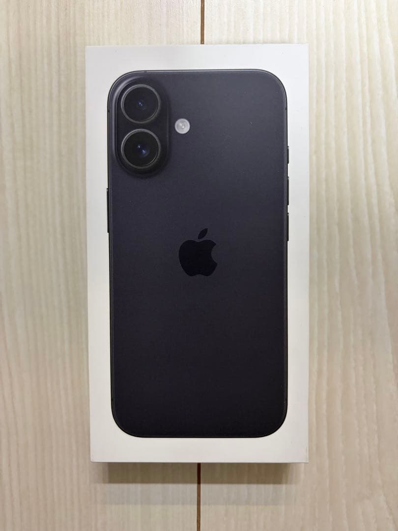 ケース付き iPhone16 SIMフリー ブラック 128GB Apple