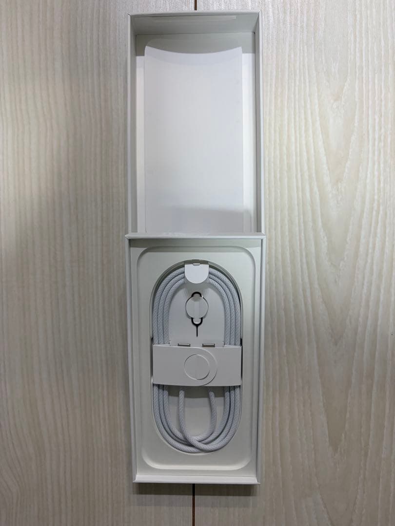 ケース付き iPhone16 SIMフリー ブラック 128GB Apple