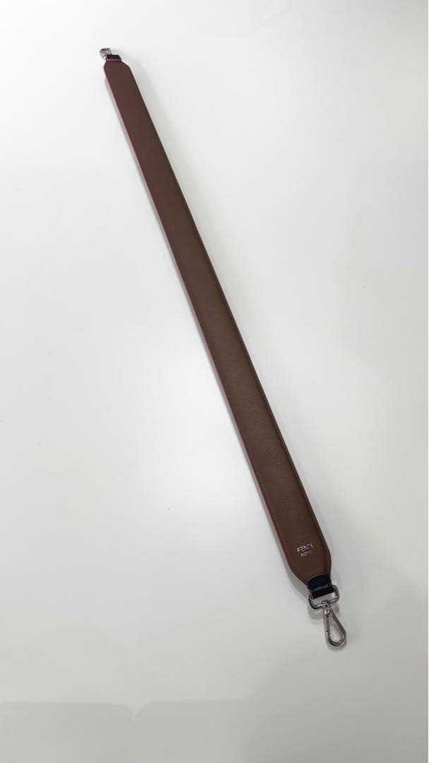 【美品】FENDI スタッズ ストラップユー ショルダーストラップ