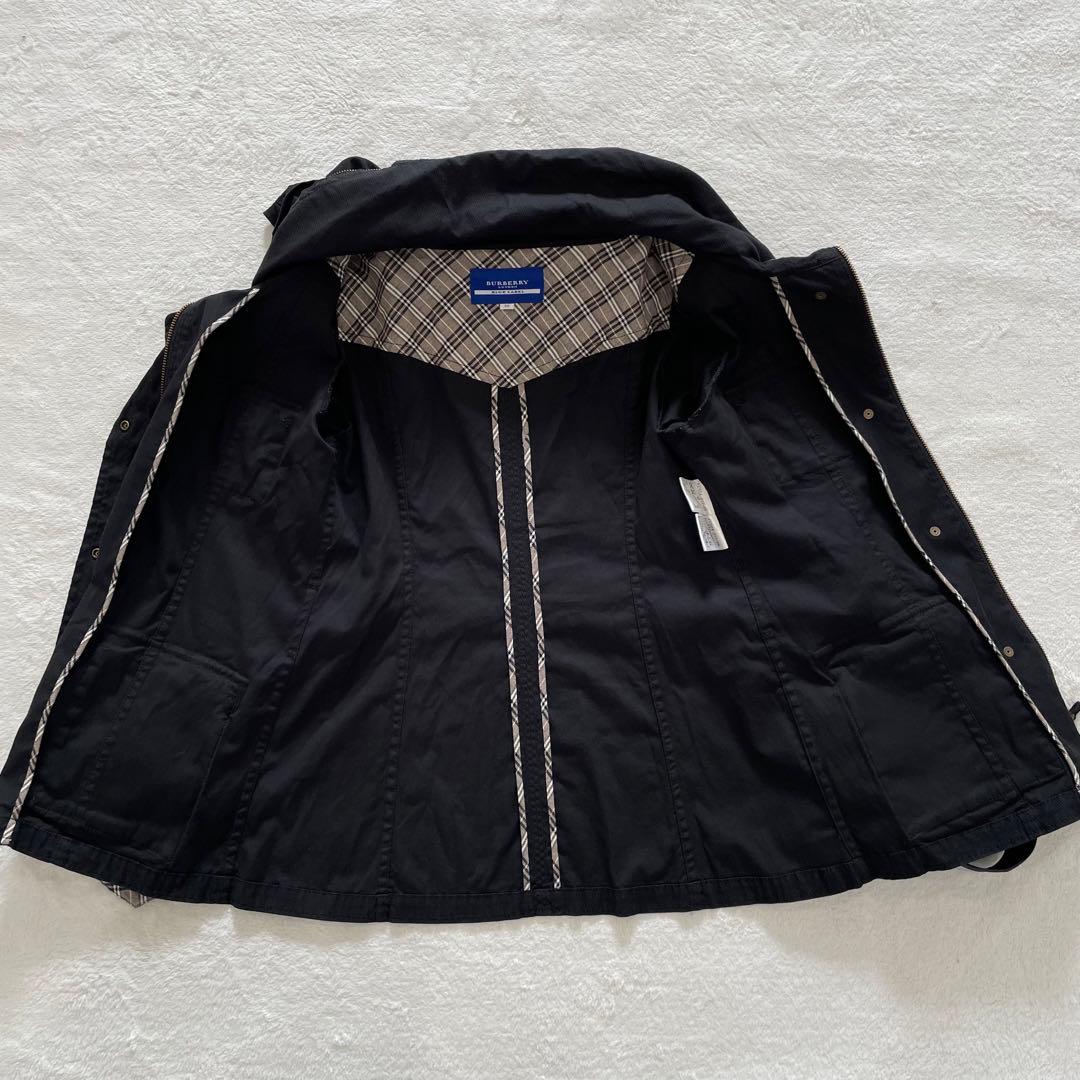 バーバリーブルーレーベル　ミリタリージャケット　黒　ベルト　ホースロゴ　チェック