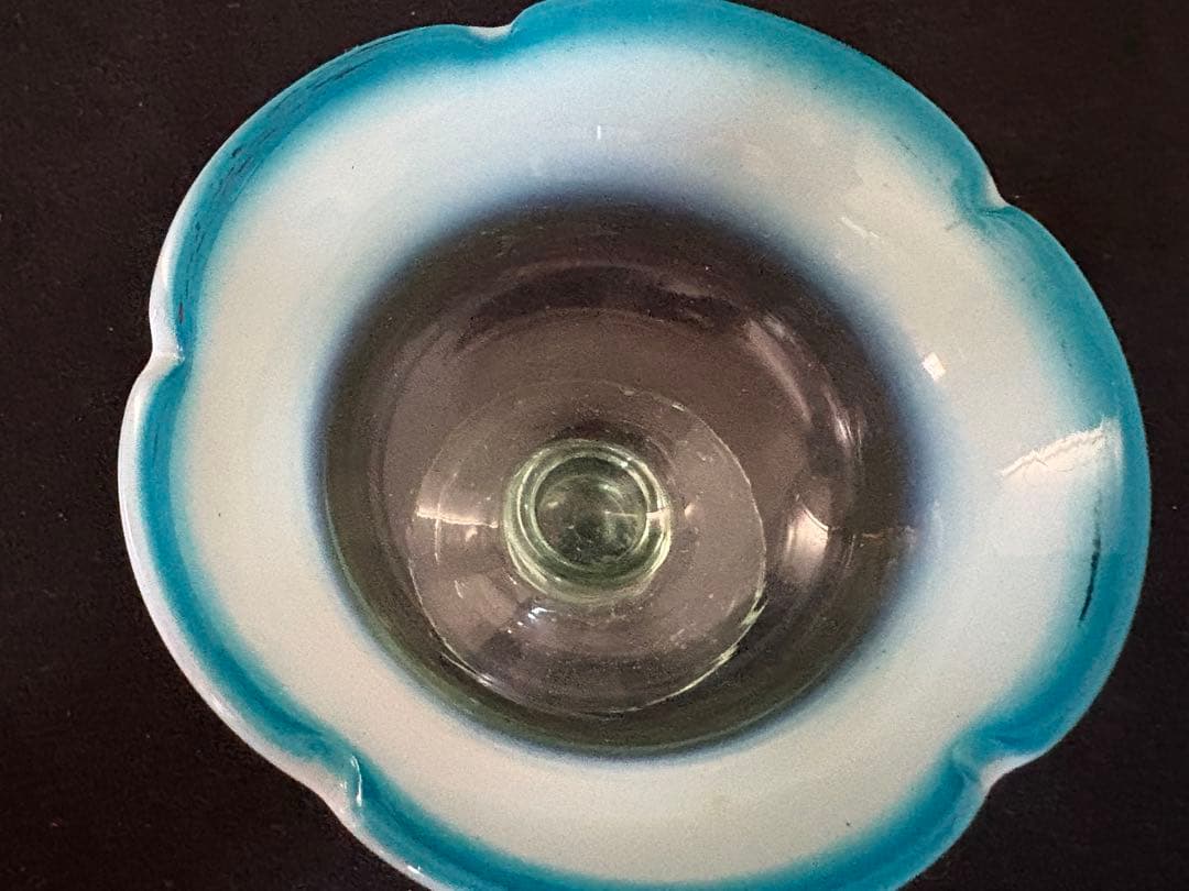 和ガラス　大正ガラス　青色× 乳白色　氷カップ　ウランガラス　ぽっくり厚みあり