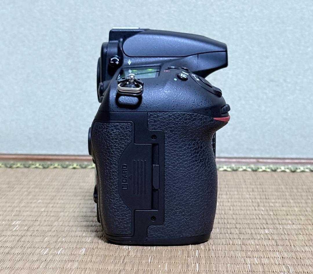 極上品 撮影 21274回 ニコン Nikon D810 ボディ 付属品完 箱有