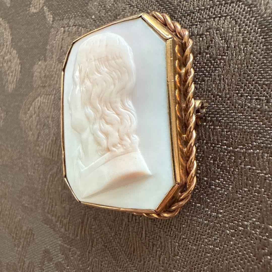 【アンティーク】9金刻印 シェルカメオブローチ英国製、逸品！ 最終価格、匿名発送