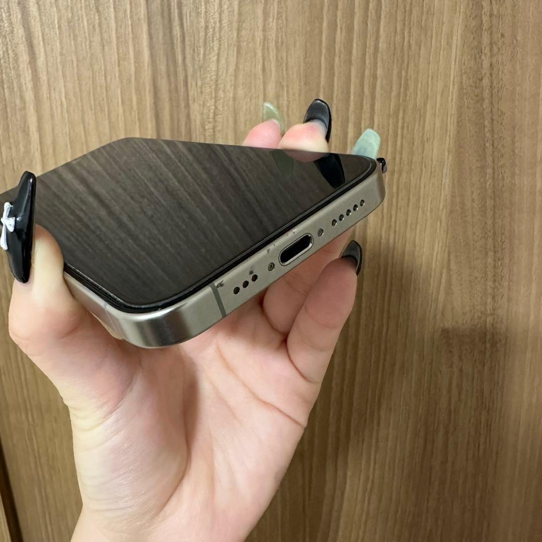 【美品】Apple iPhone 15 Pro ナチュラルチタニウム 128GB