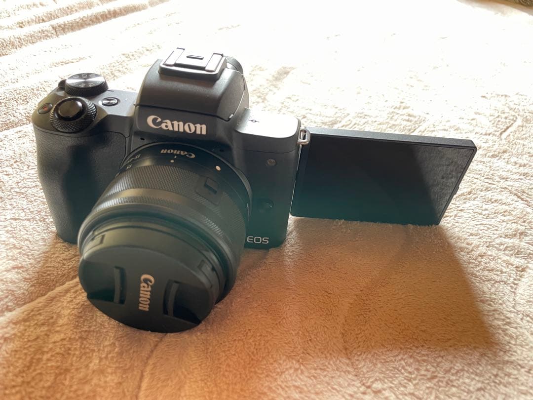 Canon EOS Kiss M ミラーレス一眼
