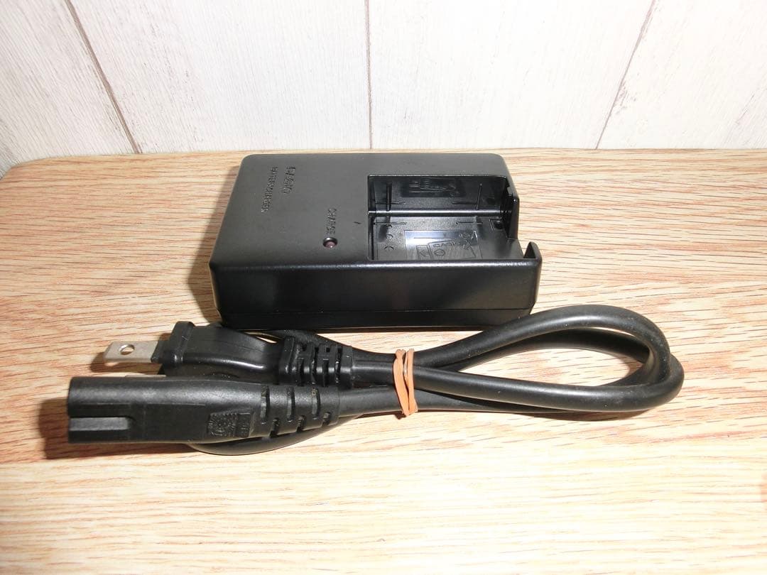 CASIO EXILIM EX-ZR100 12.5倍ズームデジタルカメラ