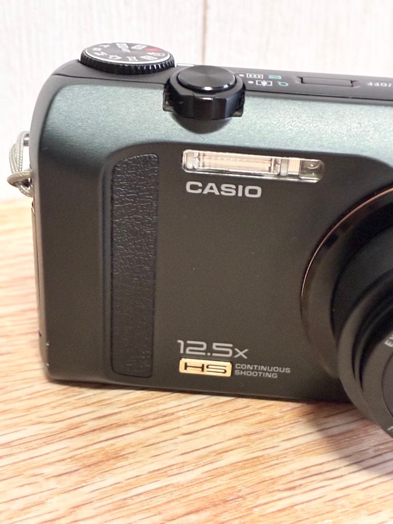 CASIO EXILIM EX-ZR100 12.5倍ズームデジタルカメラ