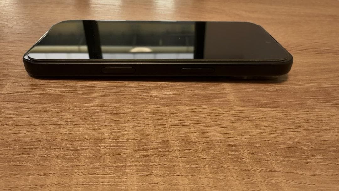 【美品】iPhone 16 128GB ブラック 本体 Apple 送料無料