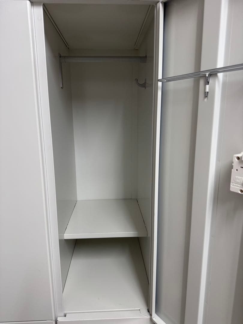 【引取り限定】オフィスロッカー 6個収納