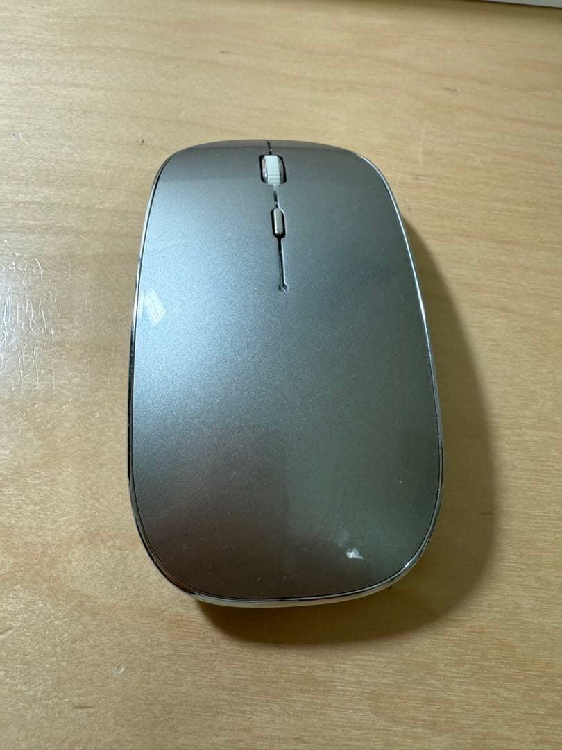 MacBook Air シルバー 本体と箱付き（Apple）　＋マウス付き