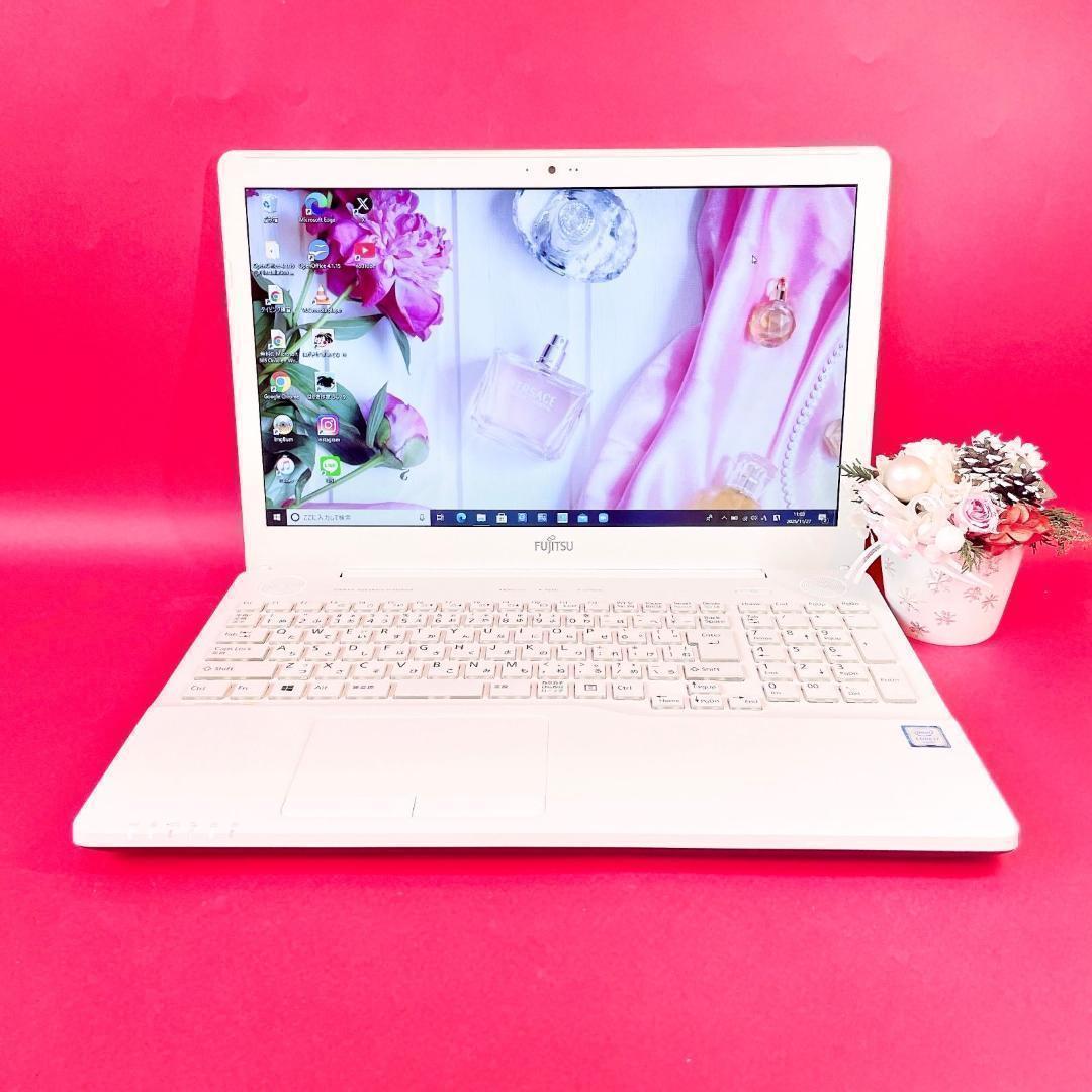 売り切れ続出‼️Corei7✨️おしゃれ白薄型ノートパソコン！大容量1TBカメラ付き