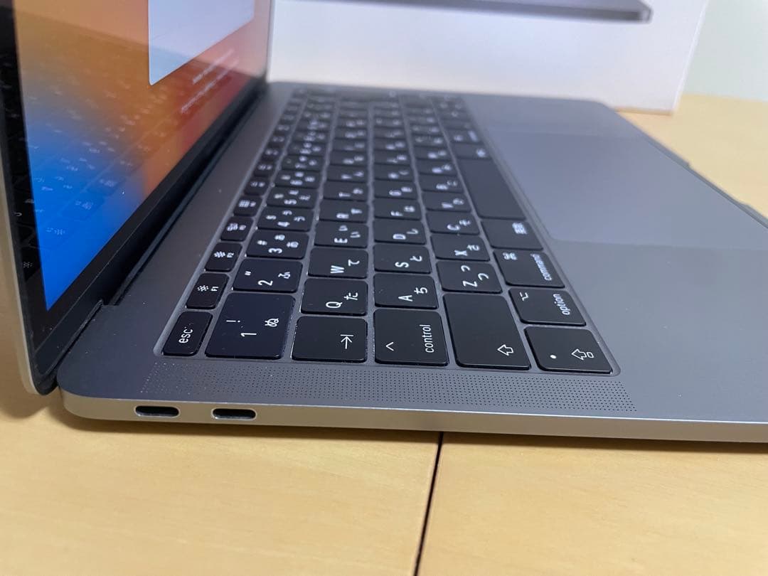 MacBook Pro 13インチ i5 2017 SSD256GB