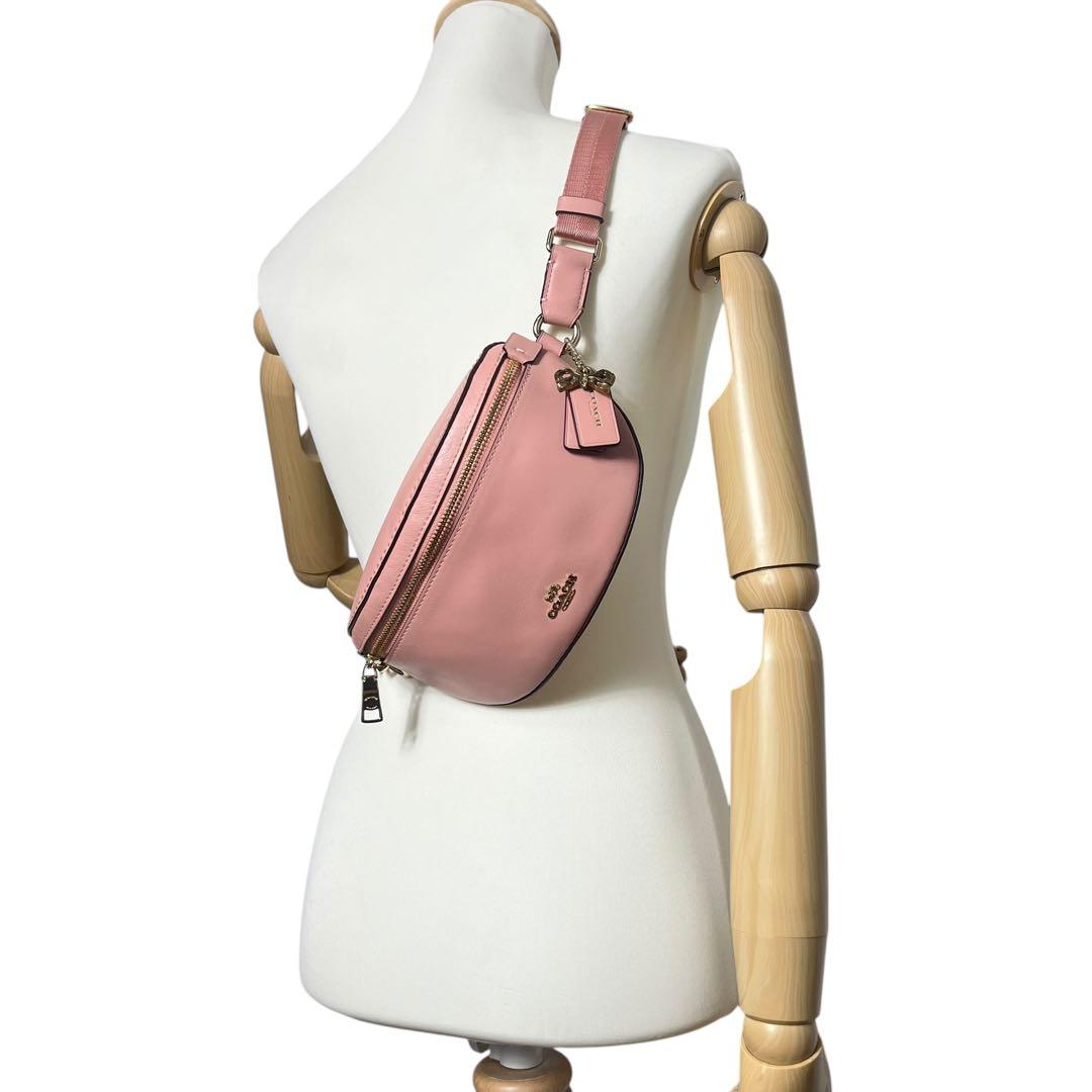 COACH セレーナゴメス　コラボ　ボディバッグ　ウエストバッグ　082