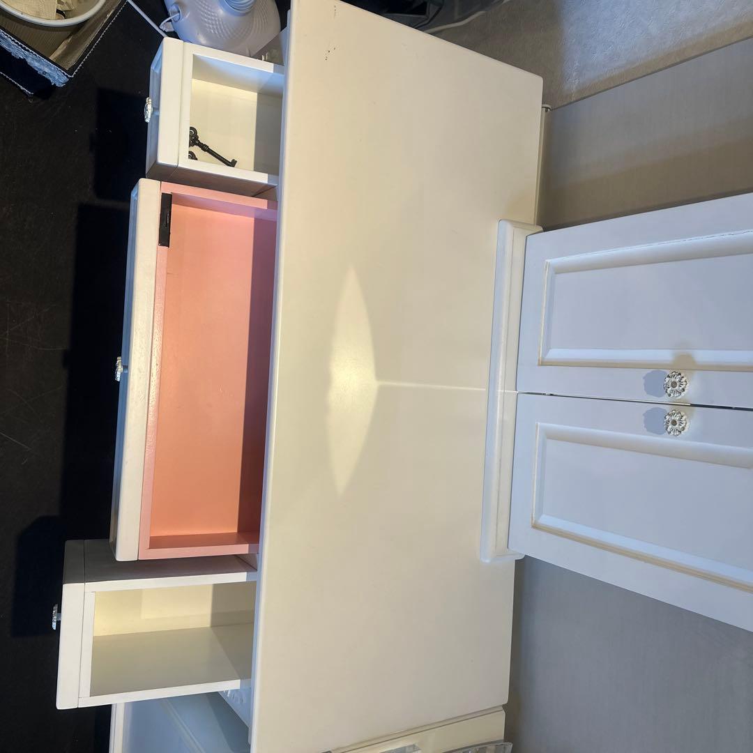 ホワイトクラシックドレッサー三面鏡付き、スツール付