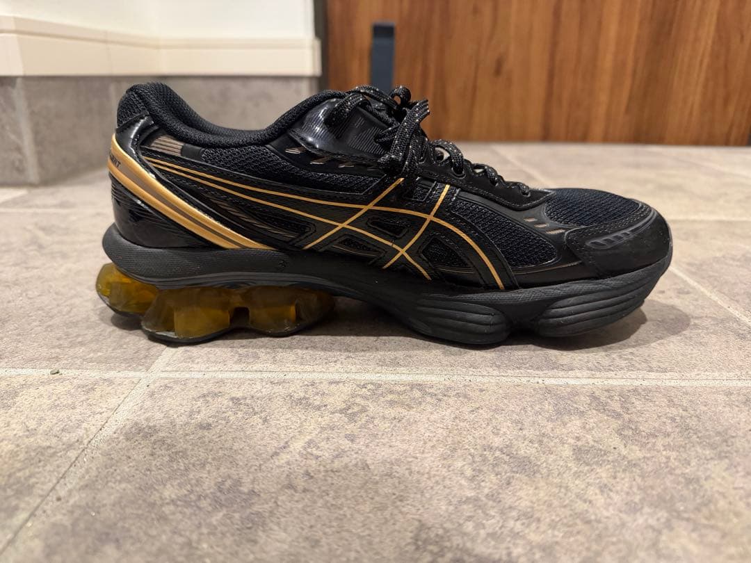 靴 ASICS GEL KINETIC FLUENT
