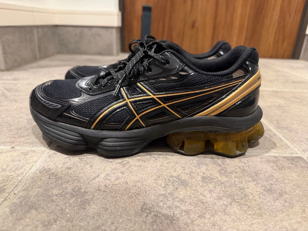 靴 ASICS GEL KINETIC FLUENT