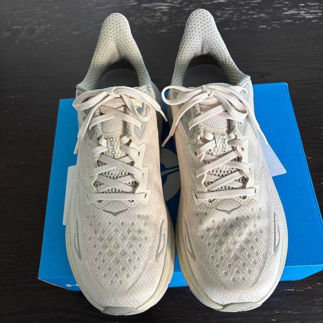 HOKA ホカCLIFTON 9 クリフトン　ベージュ　WIDE 27.5cm