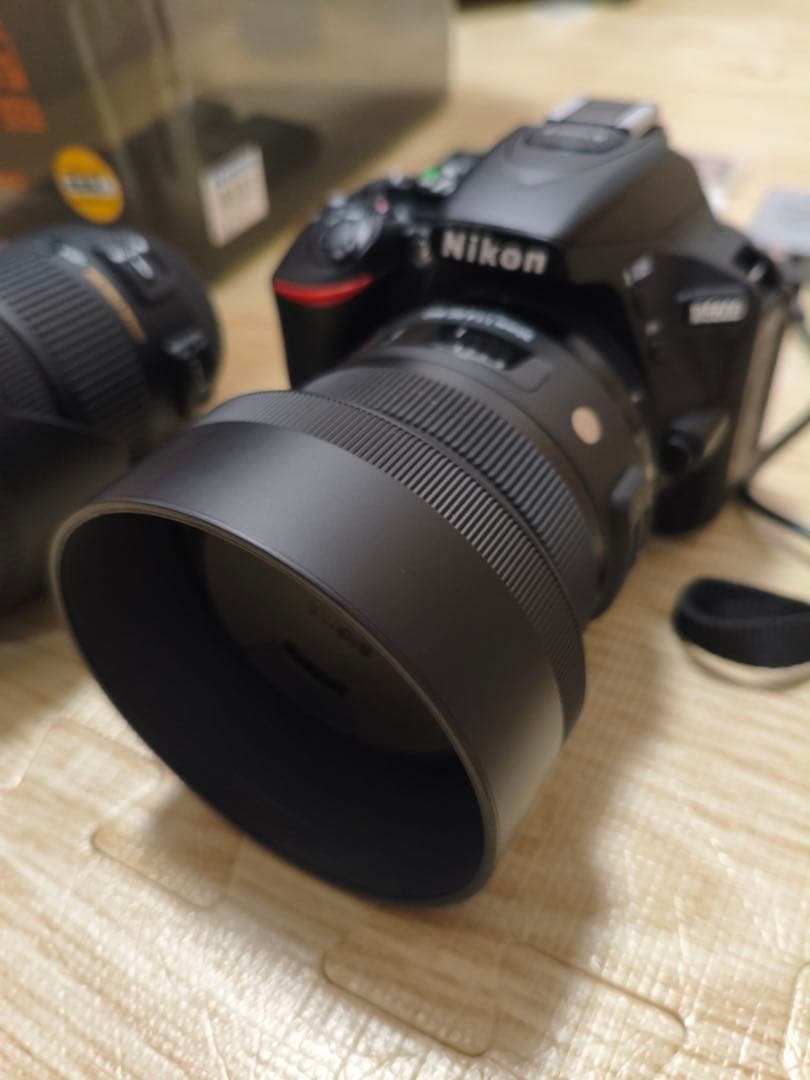(ニコン)Nikon D5500 一眼レフカメラ レンズ・掃除用具セット