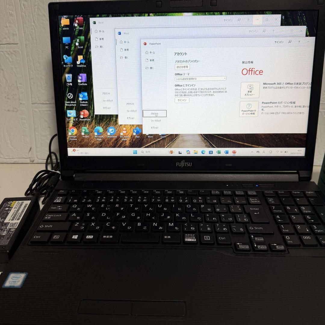 Windows11 オフィス付きCorei7 SSD メモリ8GB 美品　富士通