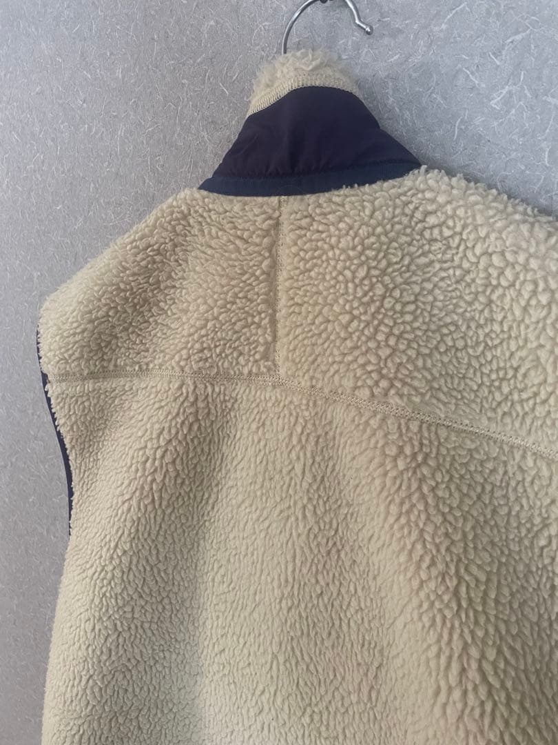 patagonia ベスト Sサイズ クリーム色/紫