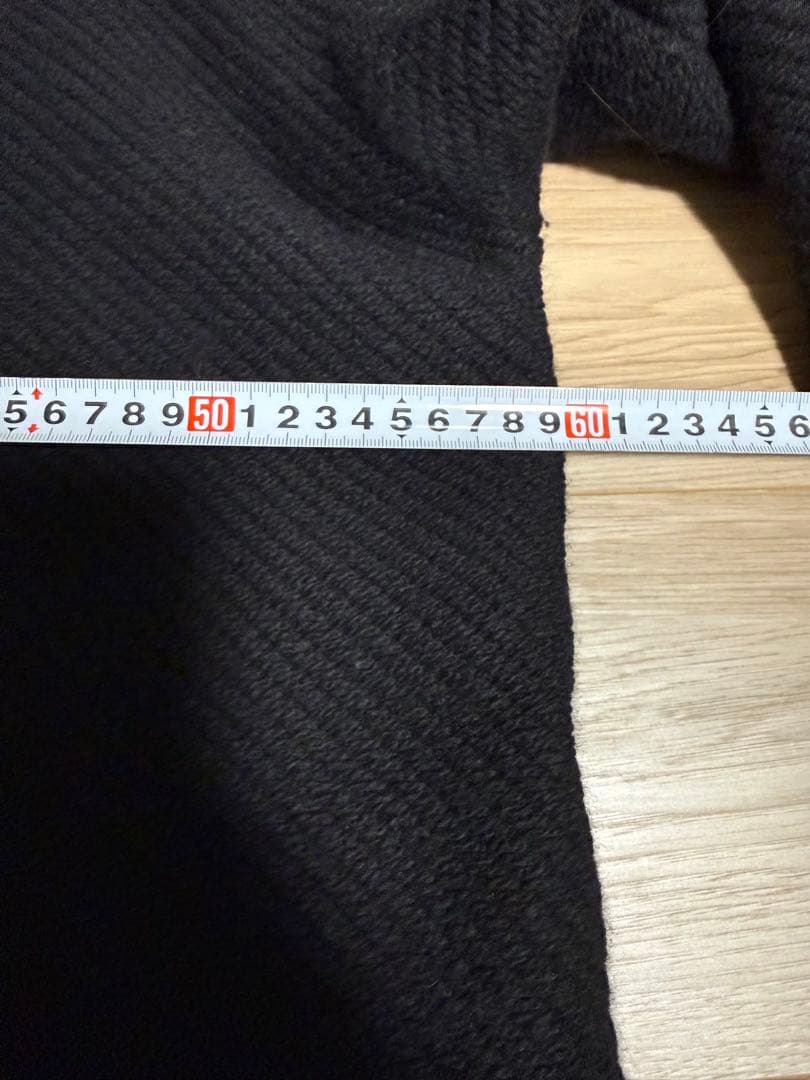 【SACAI】黒いリブ編み長袖セーター