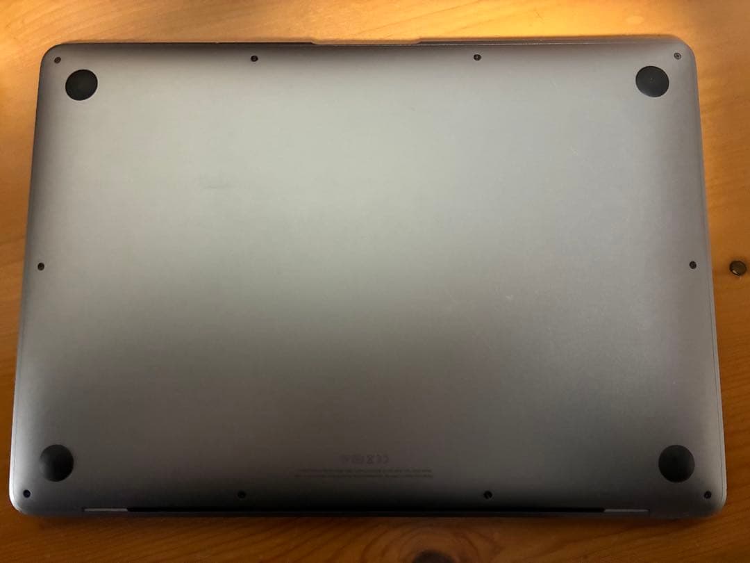ろろApple MacBook Air M1 8GB/256GB