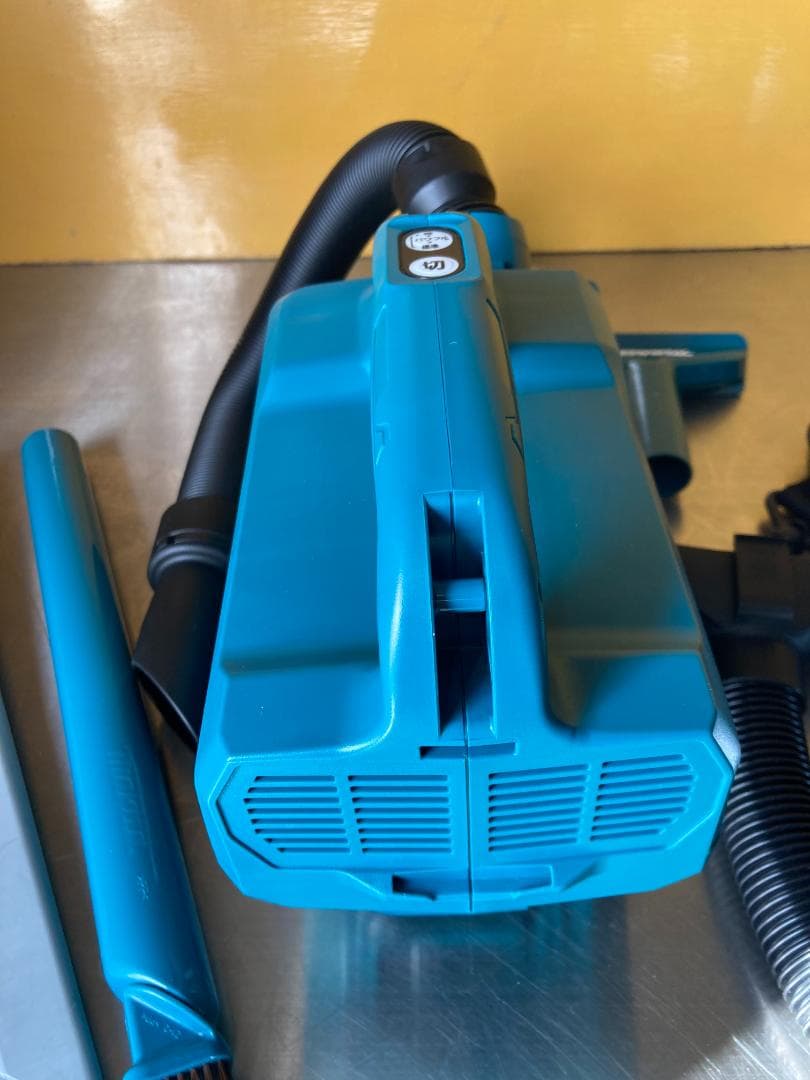 マキタ makita 10.8V コードレス掃除機 充電式クリーナー