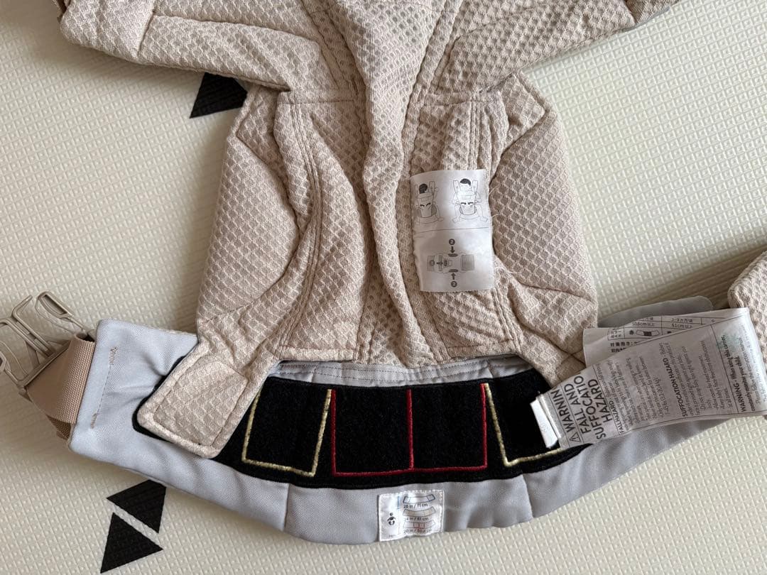 エルゴ　オムニブリーズ　サンドベージュ