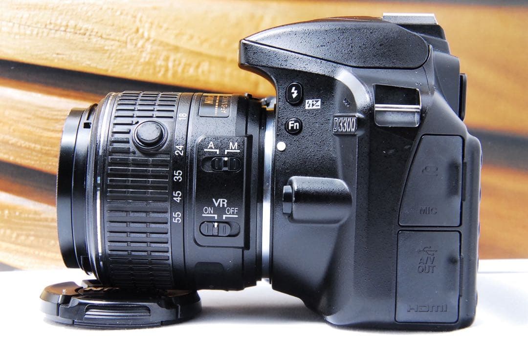 ニコン D3300 一眼レフカメラ スマホ転送 手ぶれ補正レンズ ガイドモード