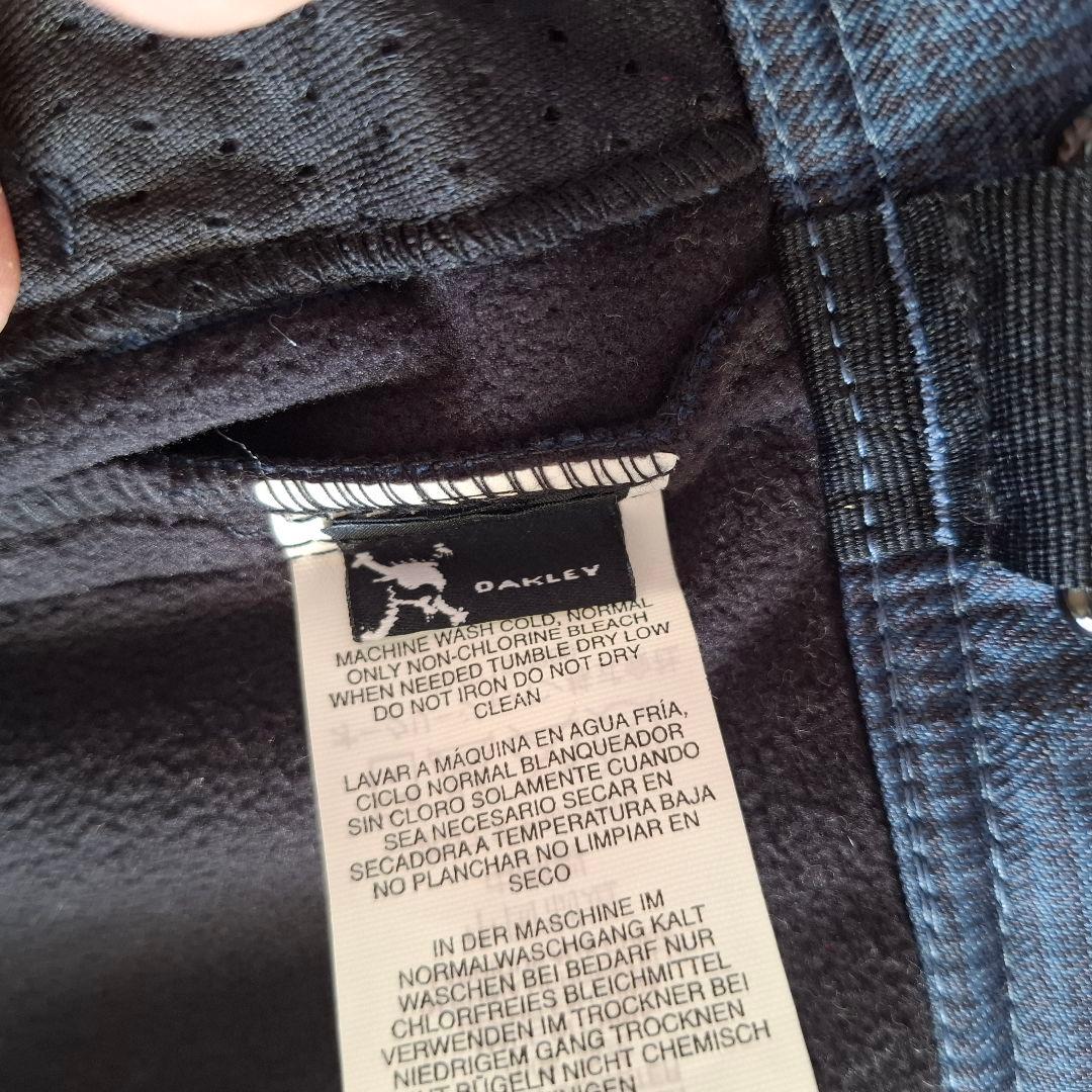 OAKLEY ネイビー フード付きジャケット　オークリー　スノーボードウェア