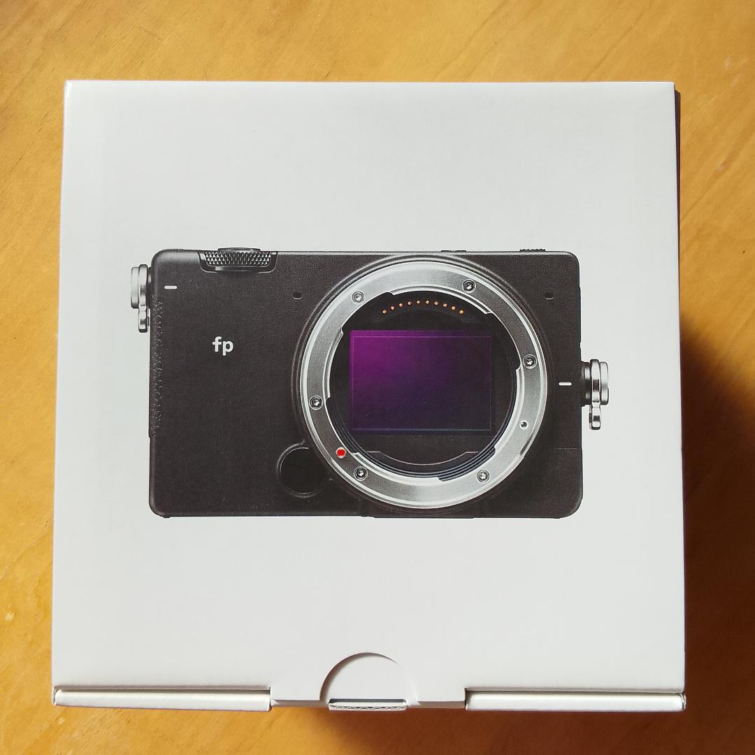 【SIGMA fp】【極美品】 ミラーレス一眼レフ　フルフレーム　フルサイズ